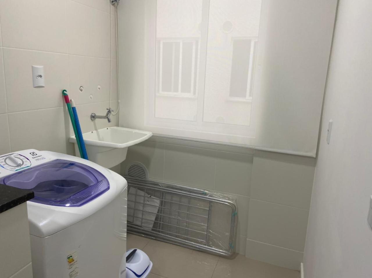 Lindo apartamento no centro Bombinhas 2 quartos