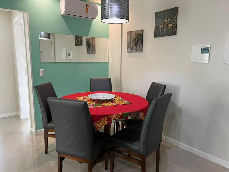 Lindo apartamento no centro Bombinhas 2 quartos