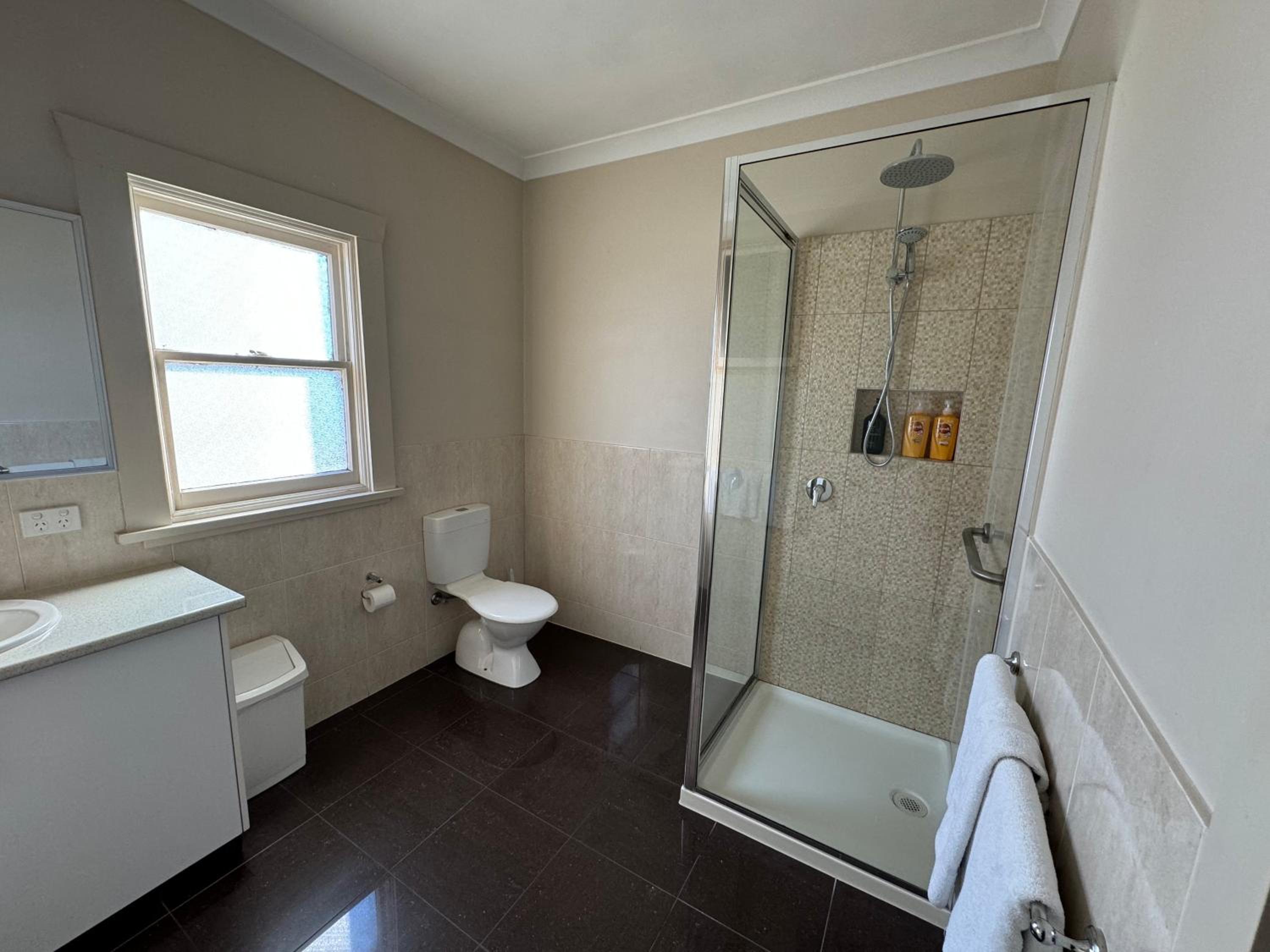 Bradman House CBD Launceston Invermay + Free WIFI