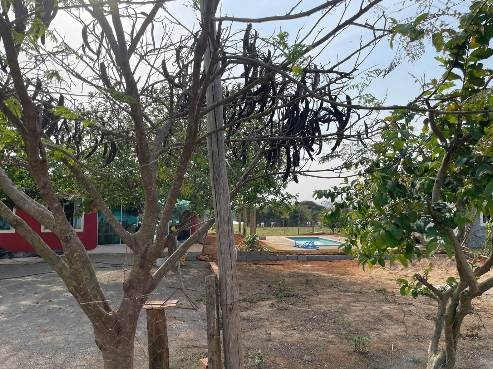 Casa com Piscina na Represa de Carlópolis