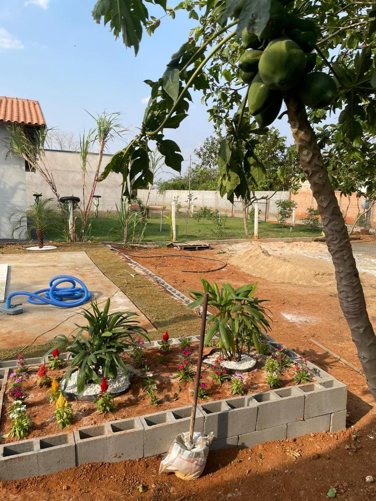 Casa com Piscina na Represa de Carlópolis