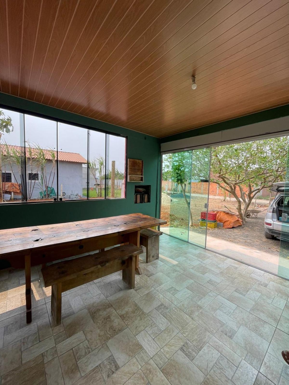 Casa com Piscina na Represa de Carlópolis