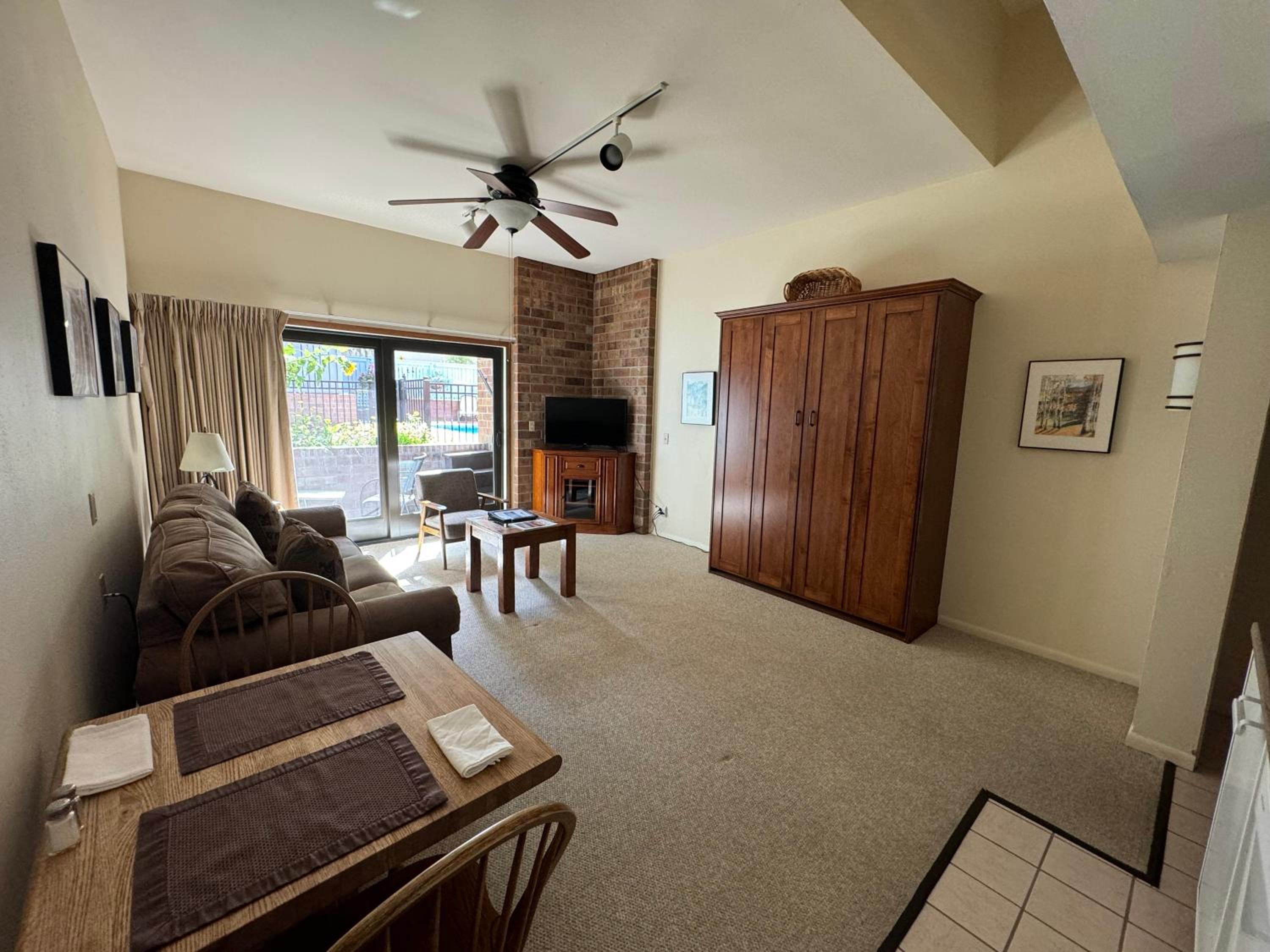 Shadow Mountain Lodge