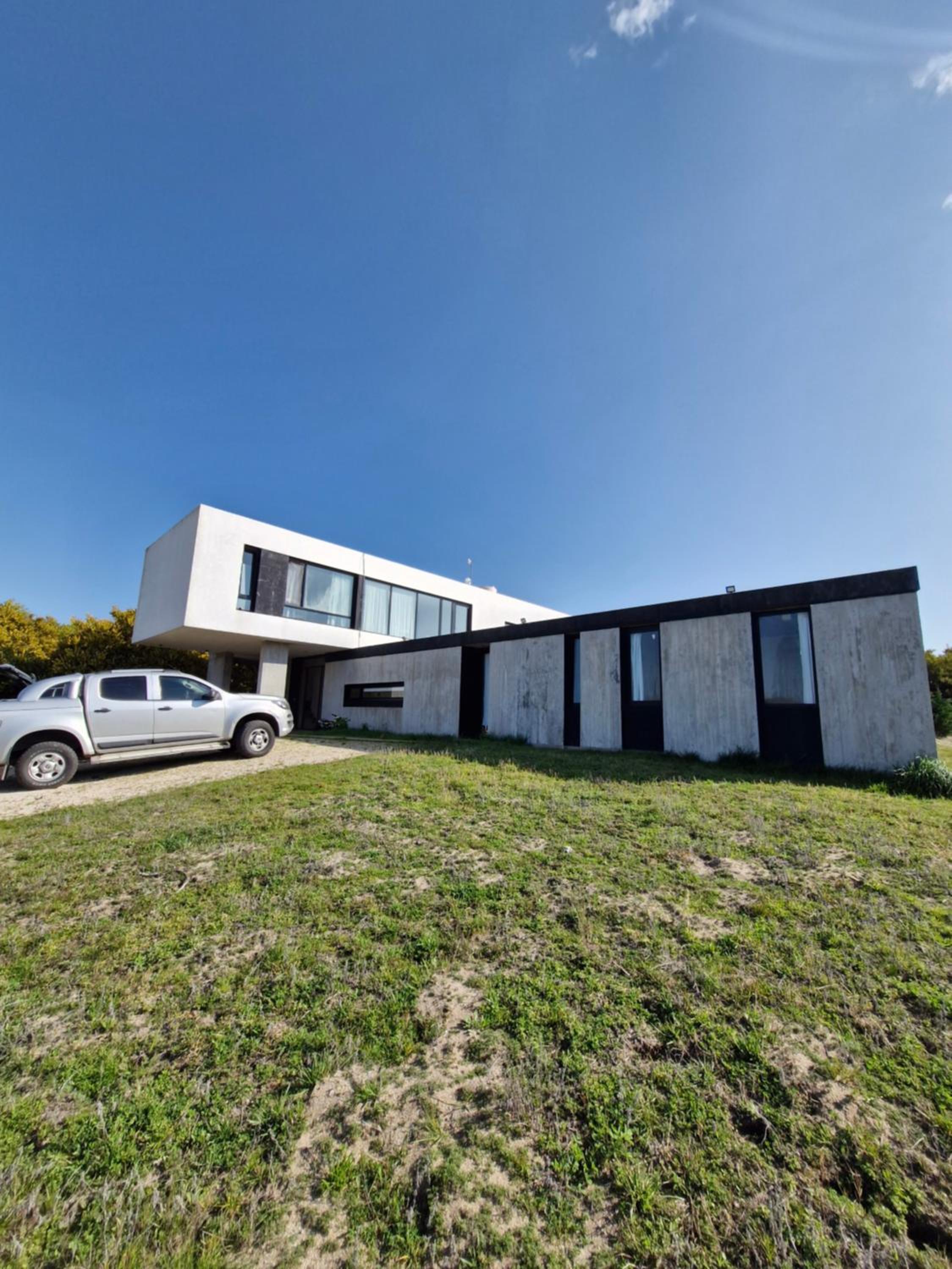 Casa con increíble vista al mar en Barrio privado Costa Atlántica