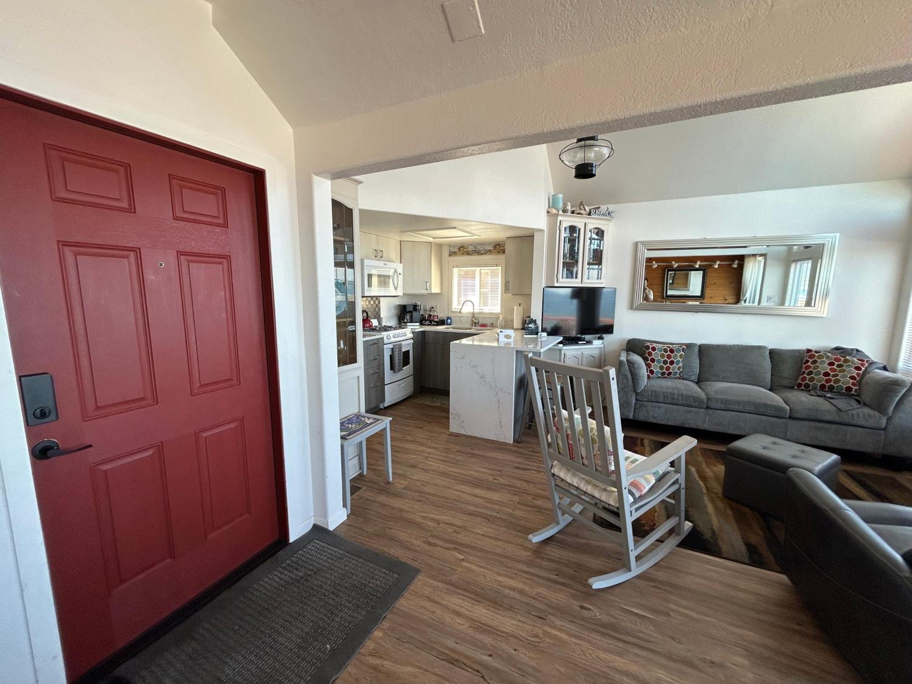 OceanFront Cabin 10, Jacuzzi & Breathtaking Views view 3