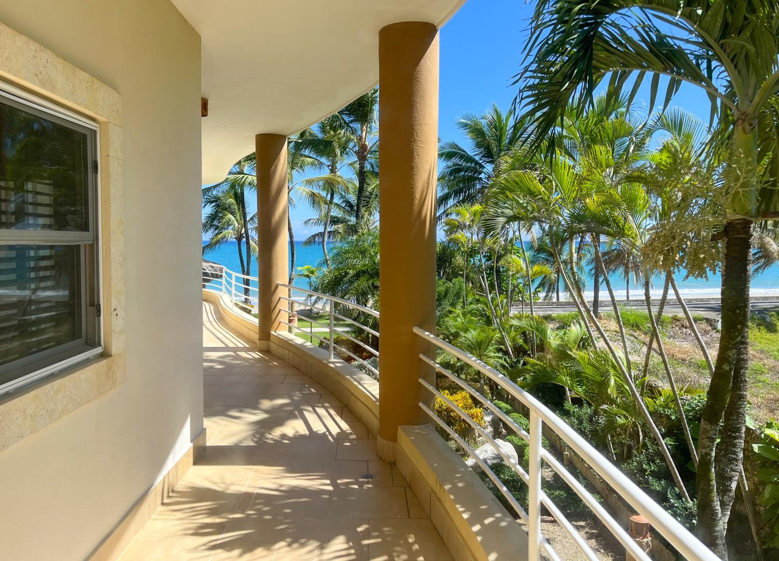 Luxury oceanfront condo, enjoy it ! view 2