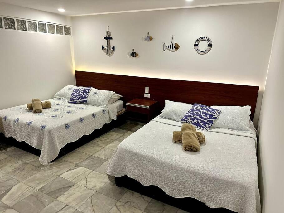 Exclusivos Apartamentos con playa privada view 5