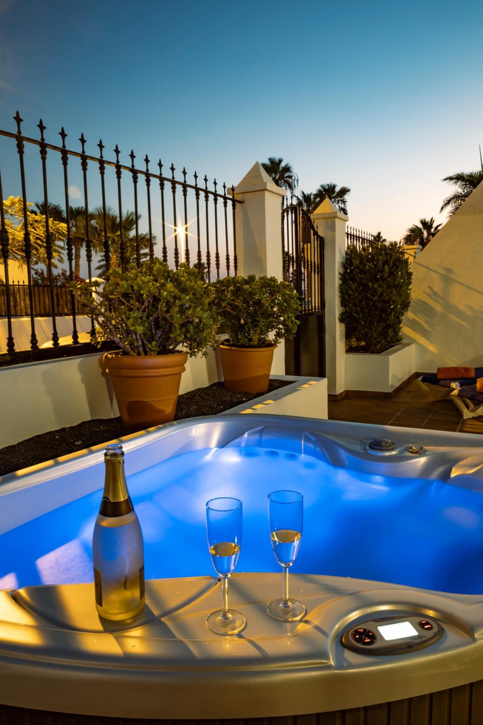 Luxury House Tiati