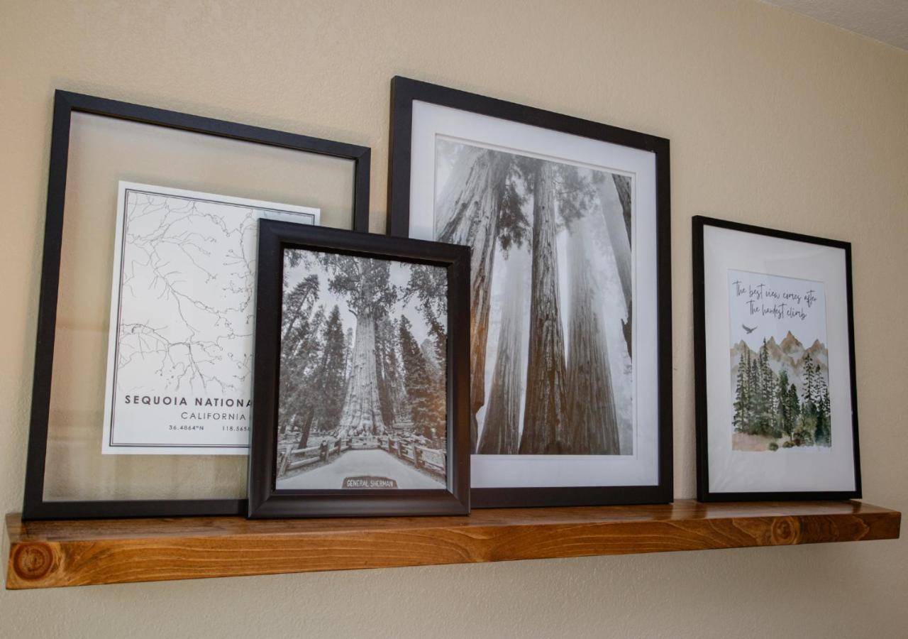 Beautiful Retreat 4 Miles to Park Entrance Steps to Dining view 3