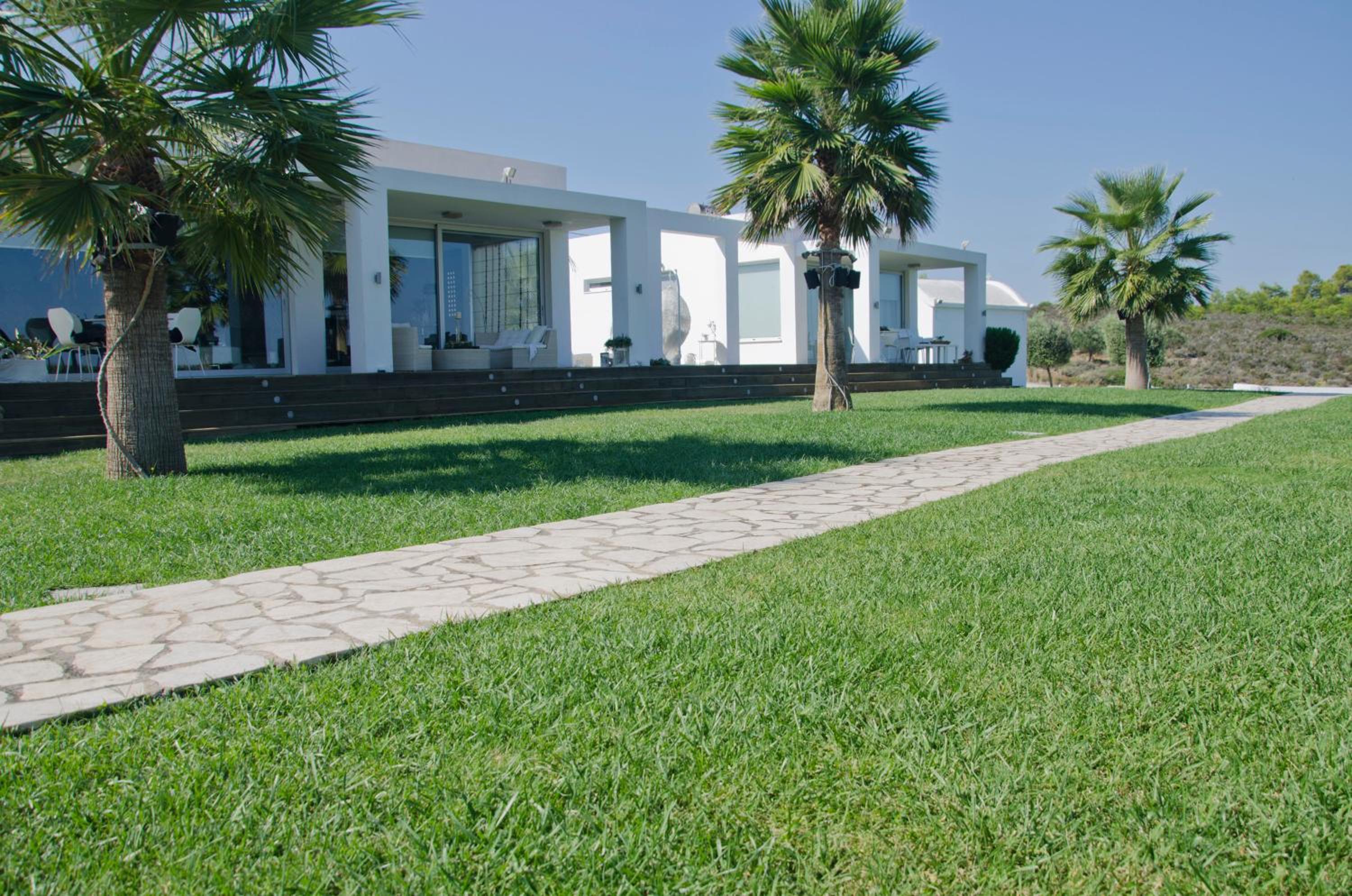 Reveli Estate