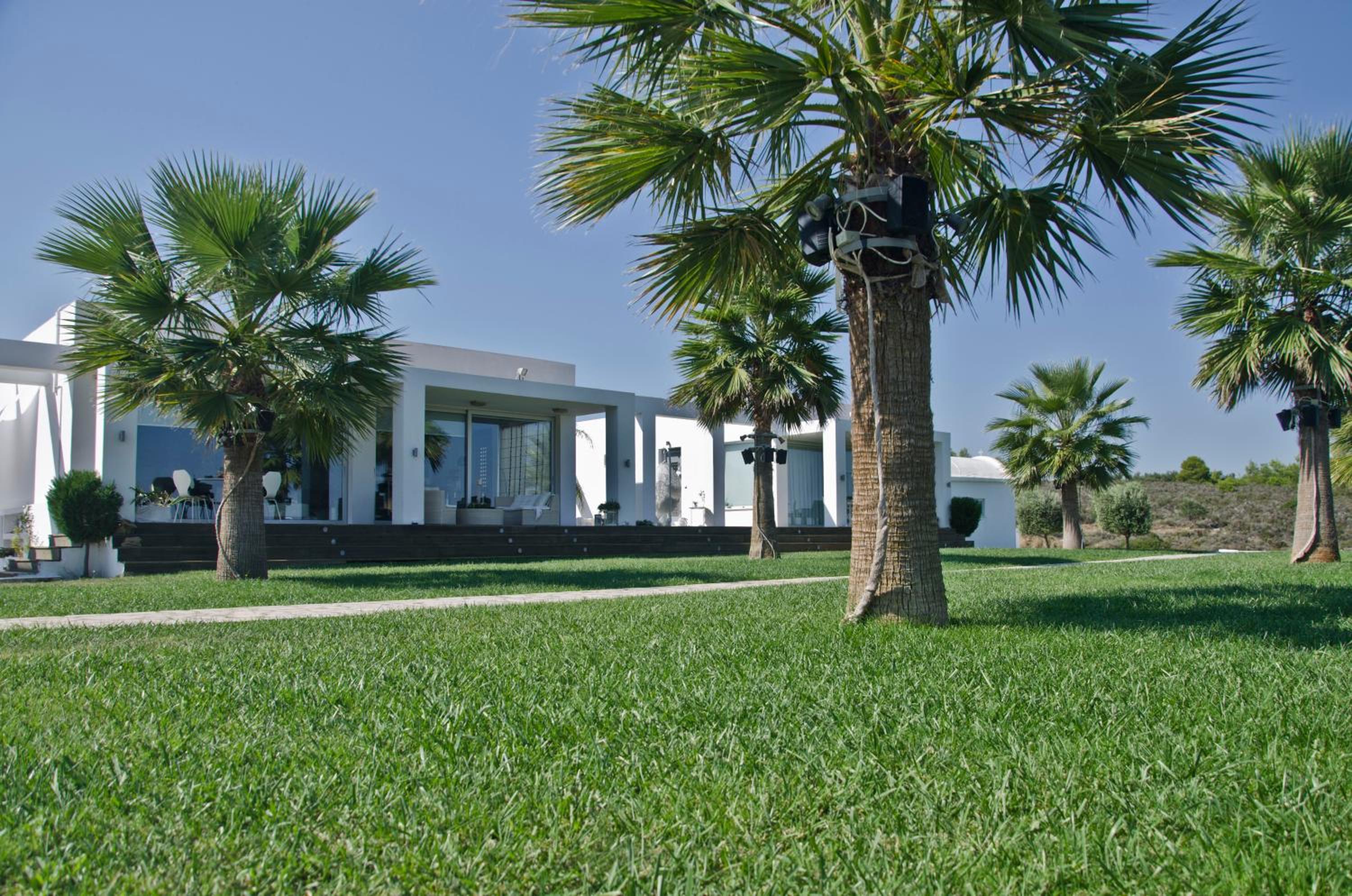 Reveli Estate