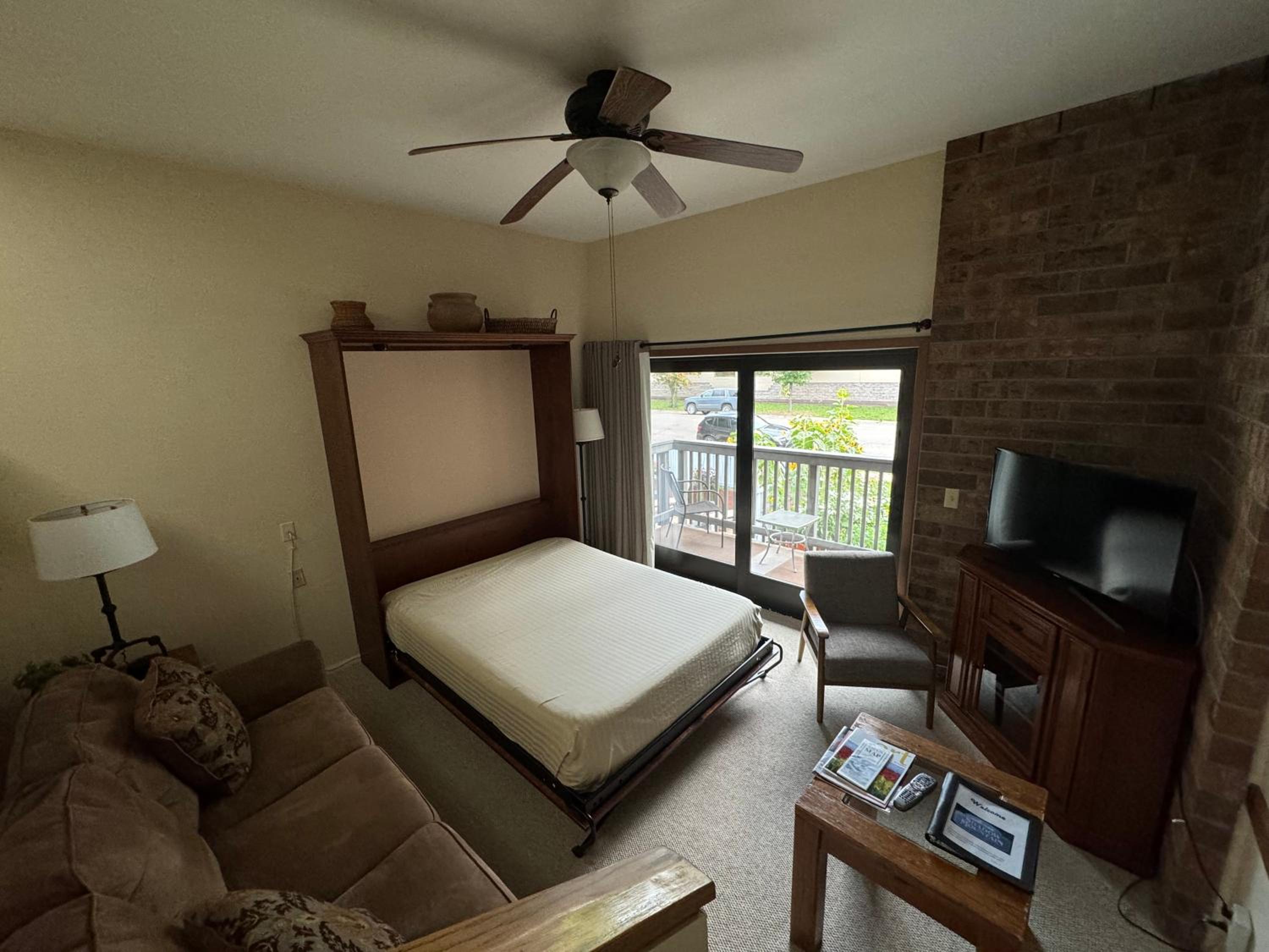 Shadow Mountain Lodge