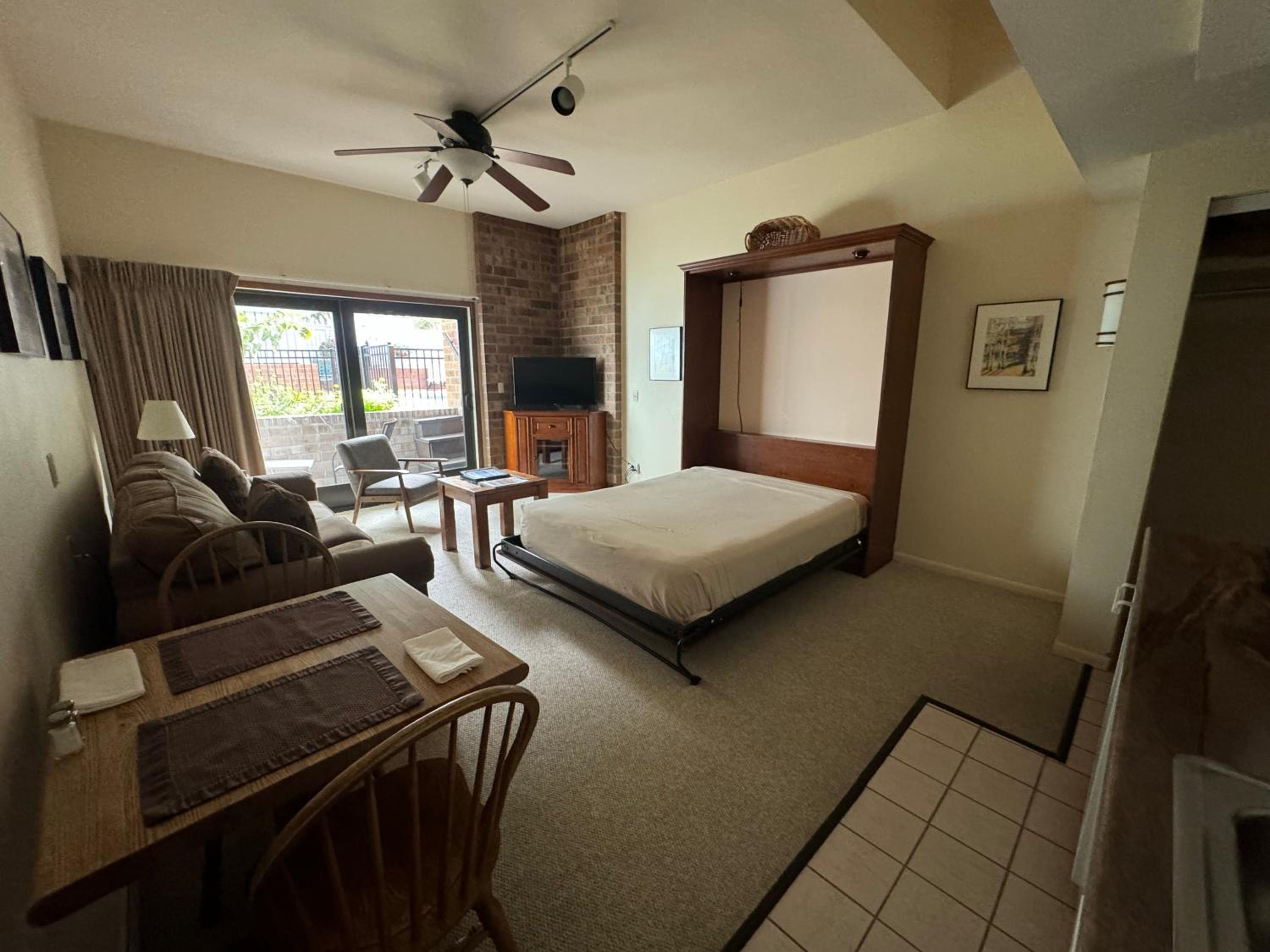 Shadow Mountain Lodge