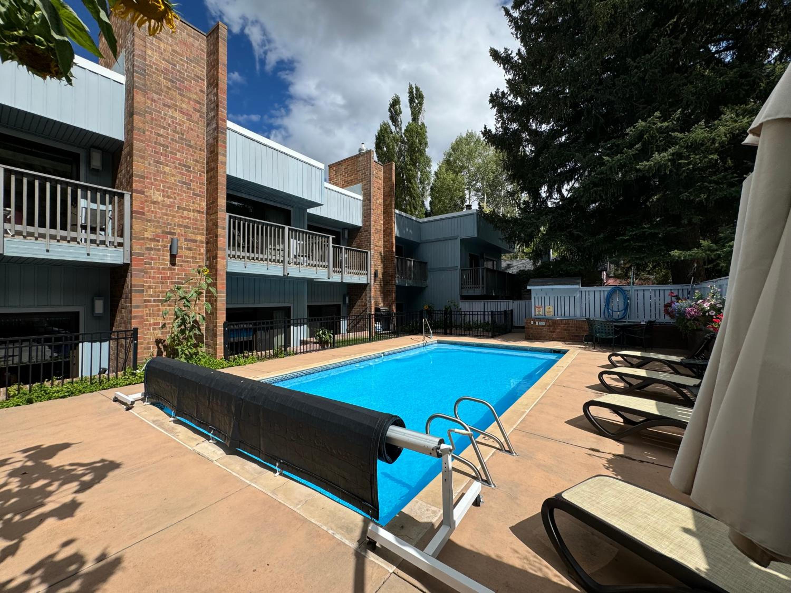 Shadow Mountain Lodge