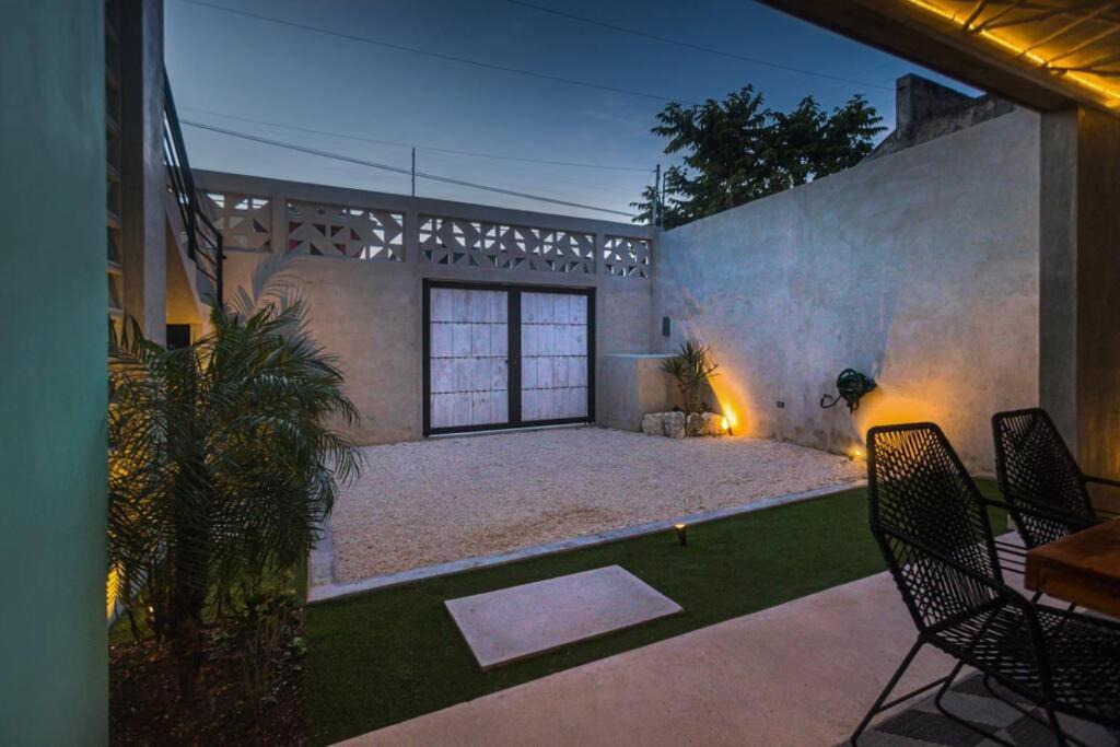 Full 2 story Jade House view 3