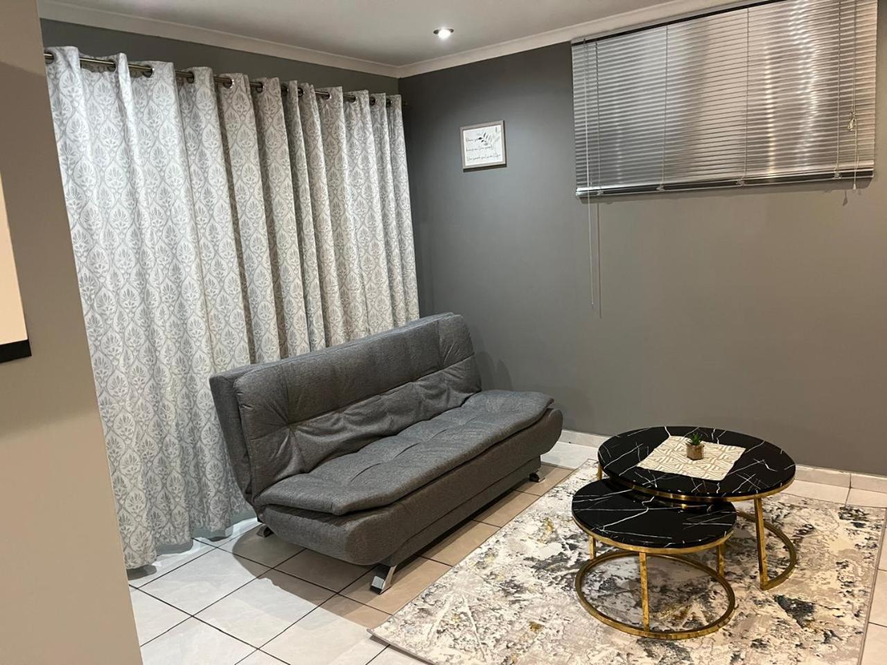 Hotel Eagle Apartment