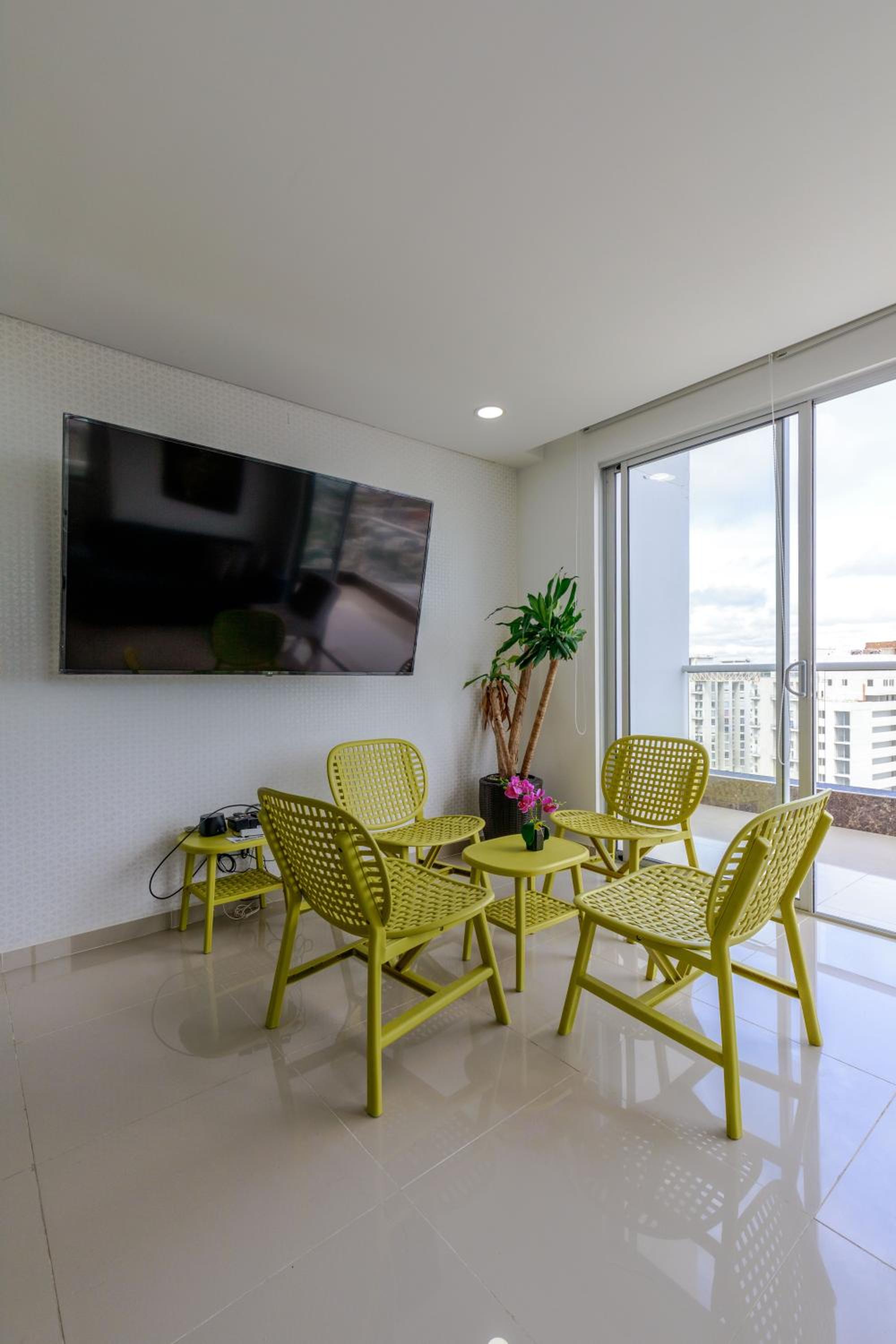 Exclusivo duplex con vista al mar p24
