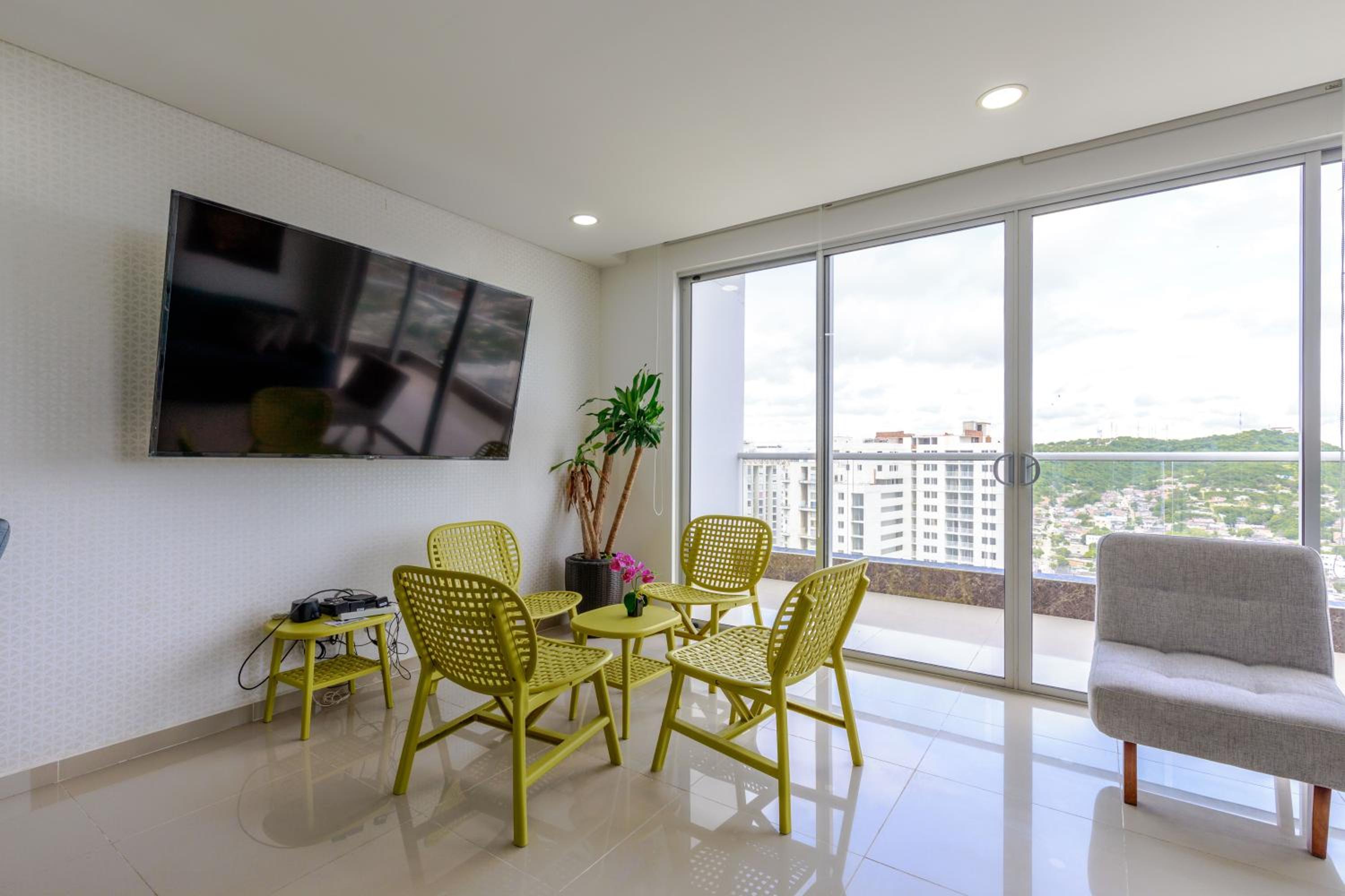 Exclusivo duplex con vista al mar p24