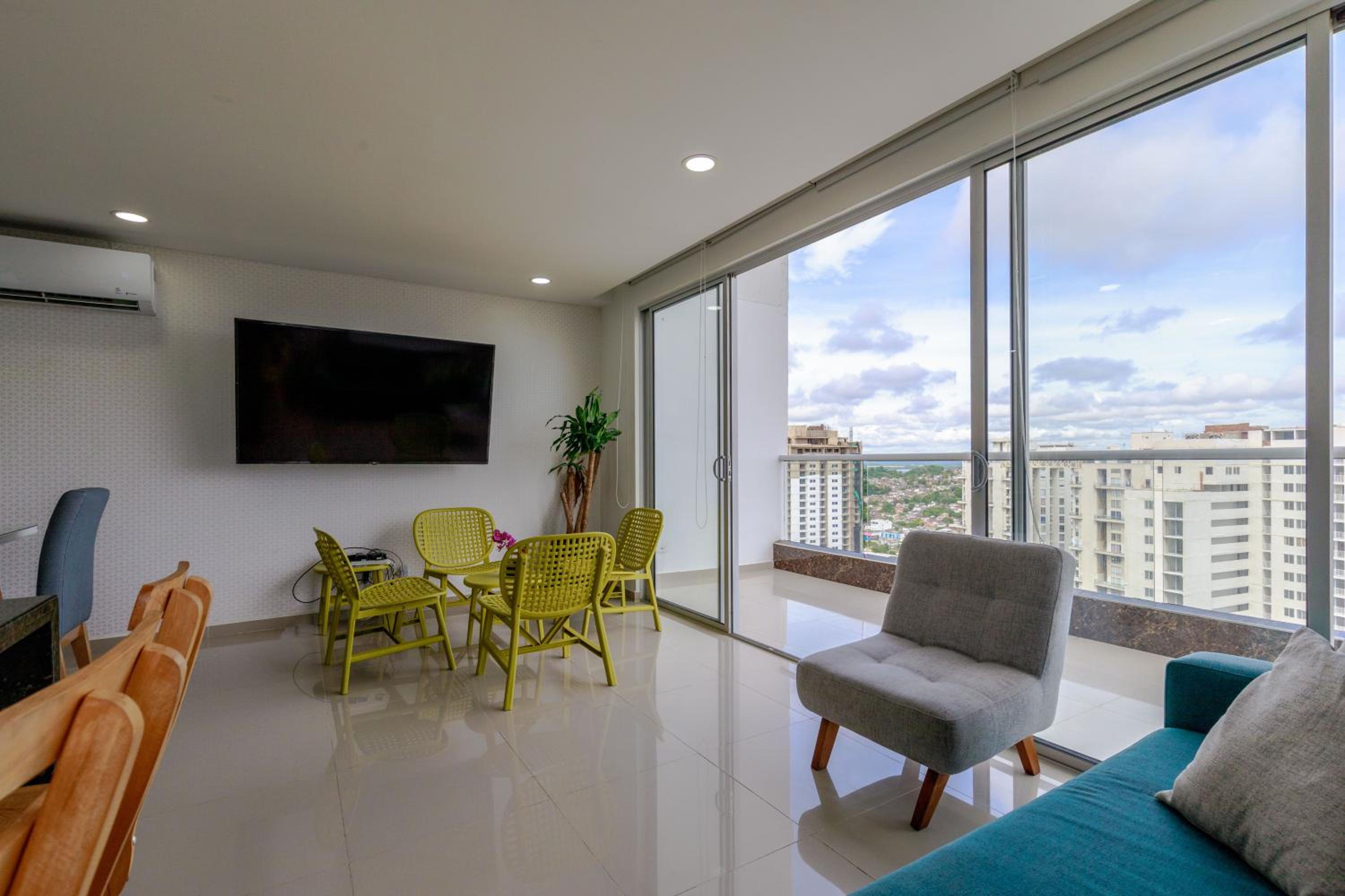 Exclusivo duplex con vista al mar p24