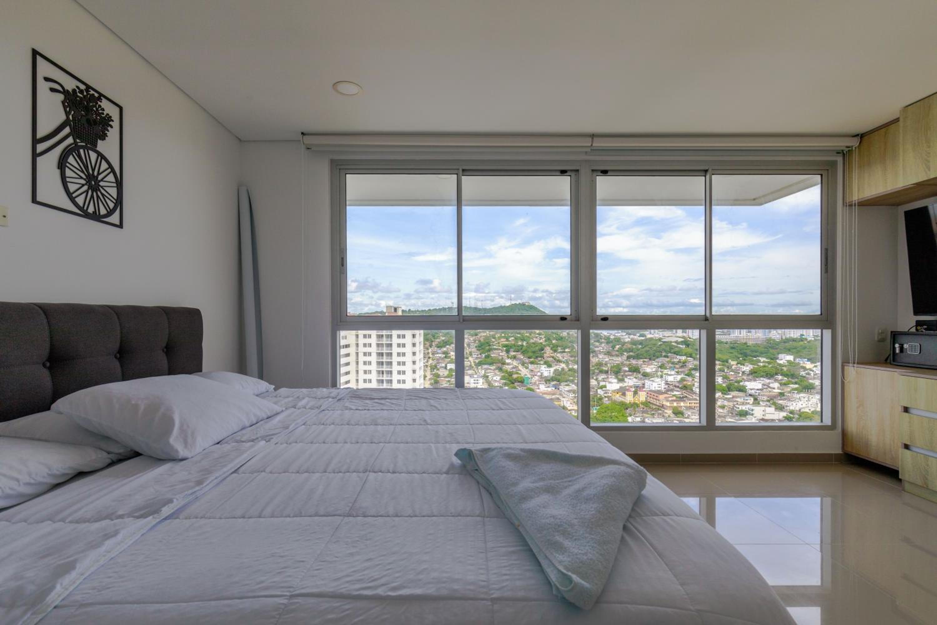 Exclusivo duplex con vista al mar p24