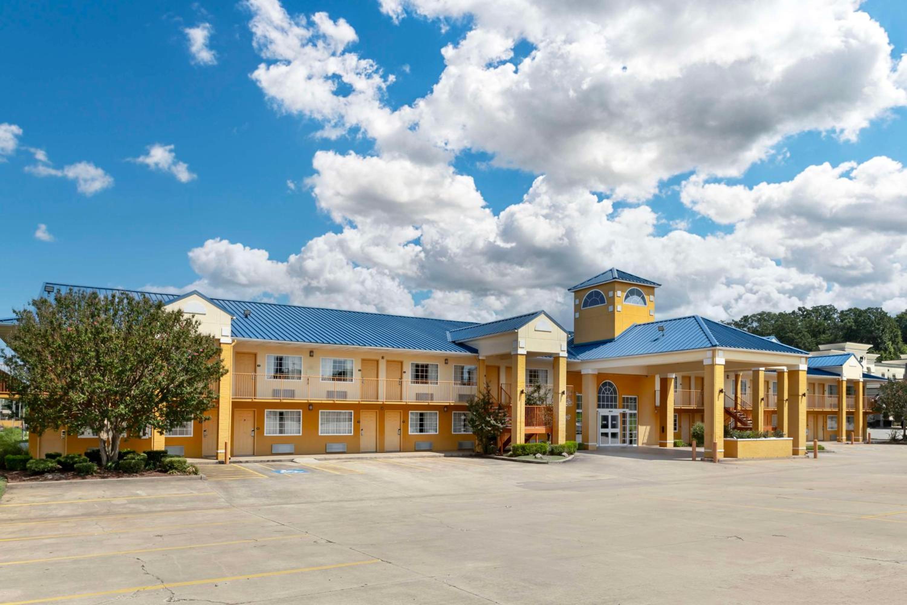 Fort Smith Vacations - Best Western Van Buren Inn - Property Image 1
