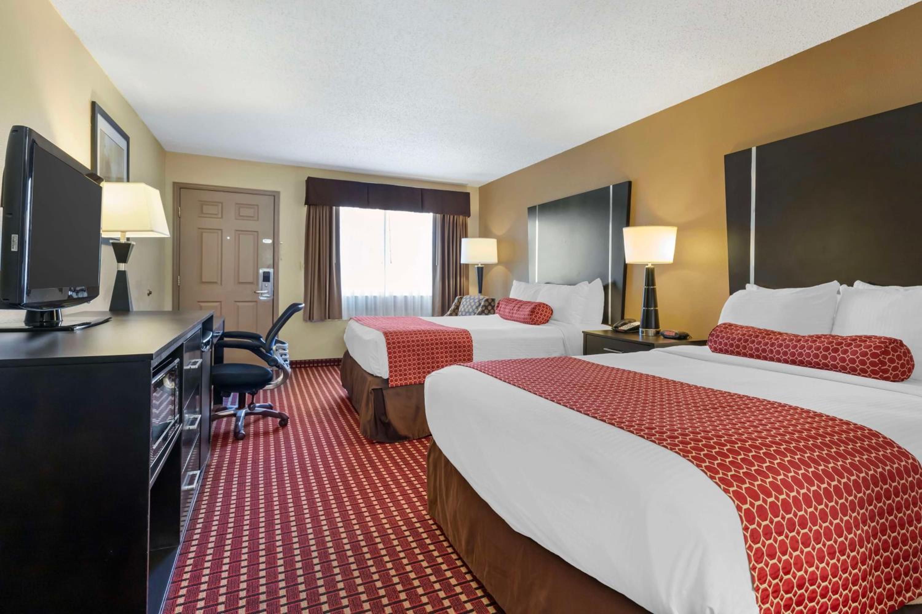 Fort Smith Vacations - Best Western Van Buren Inn - Property Image 3