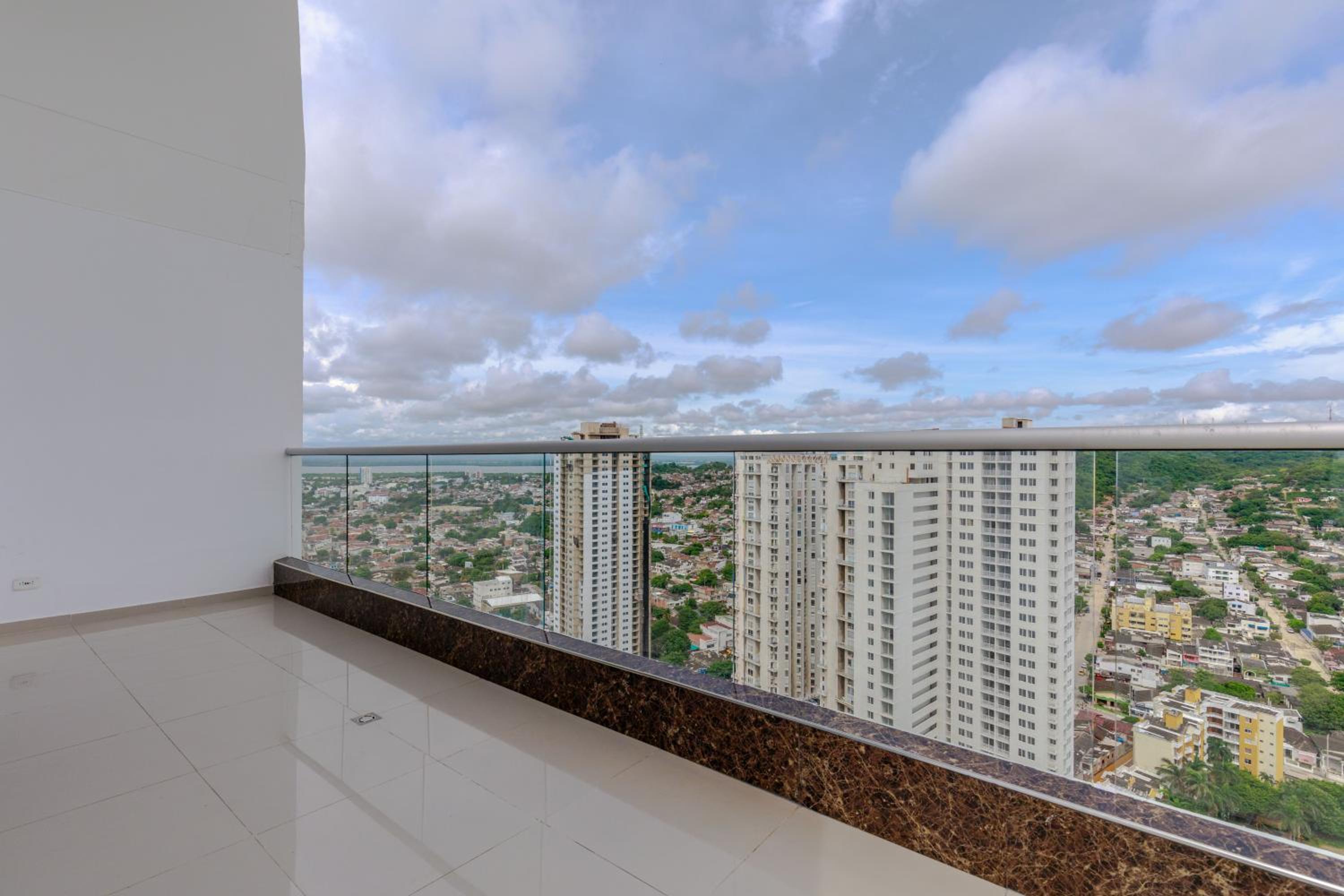 Exclusivo duplex con vista al mar p24