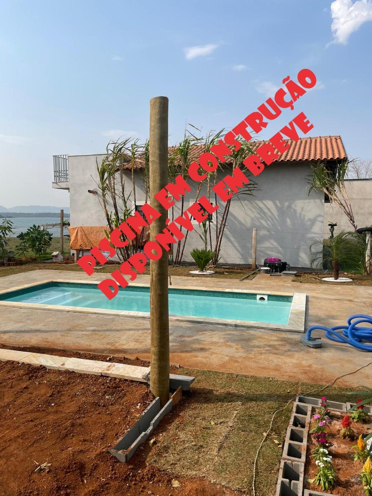 Casa com Piscina na Represa de Carlópolis