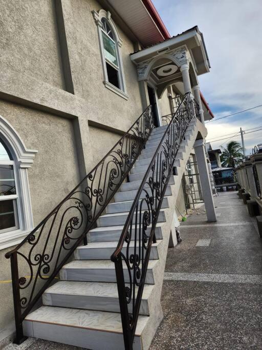 West Side Luxury Apartments view 3