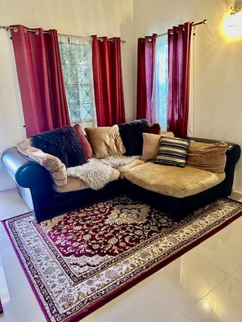 Dell's Exotic Haven, 2 bedrooms, 2 baths, pool, gym
