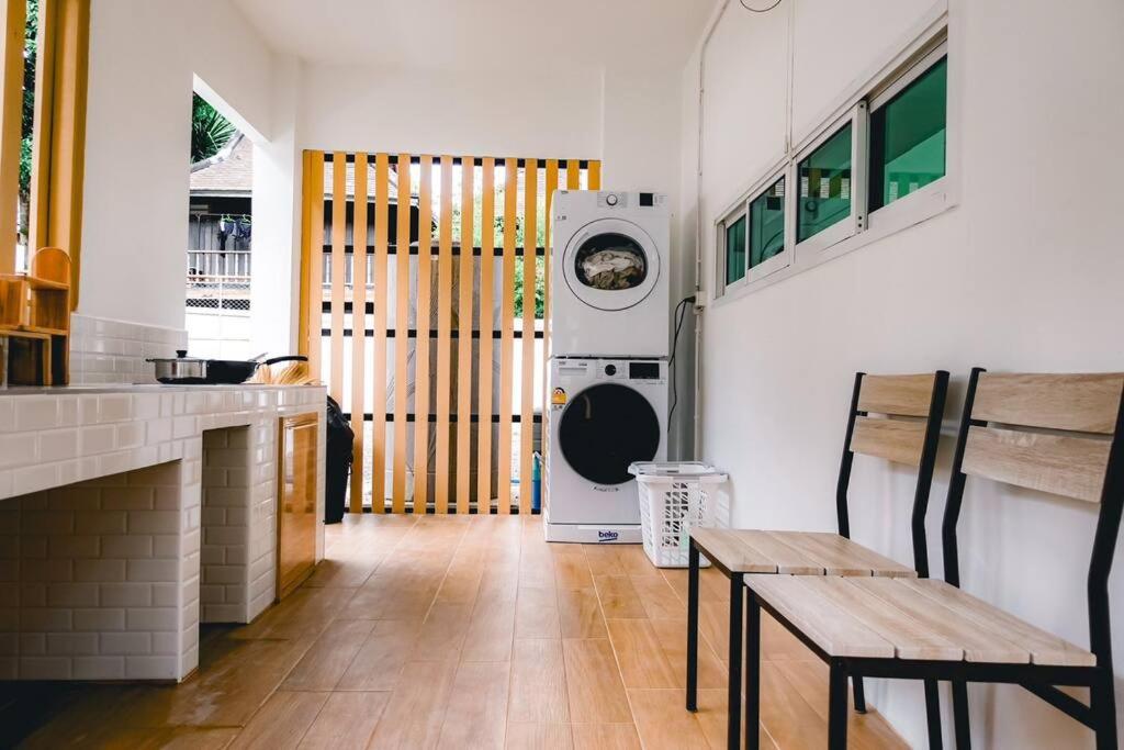 118 Pool Villa in town near CMU & Nimman