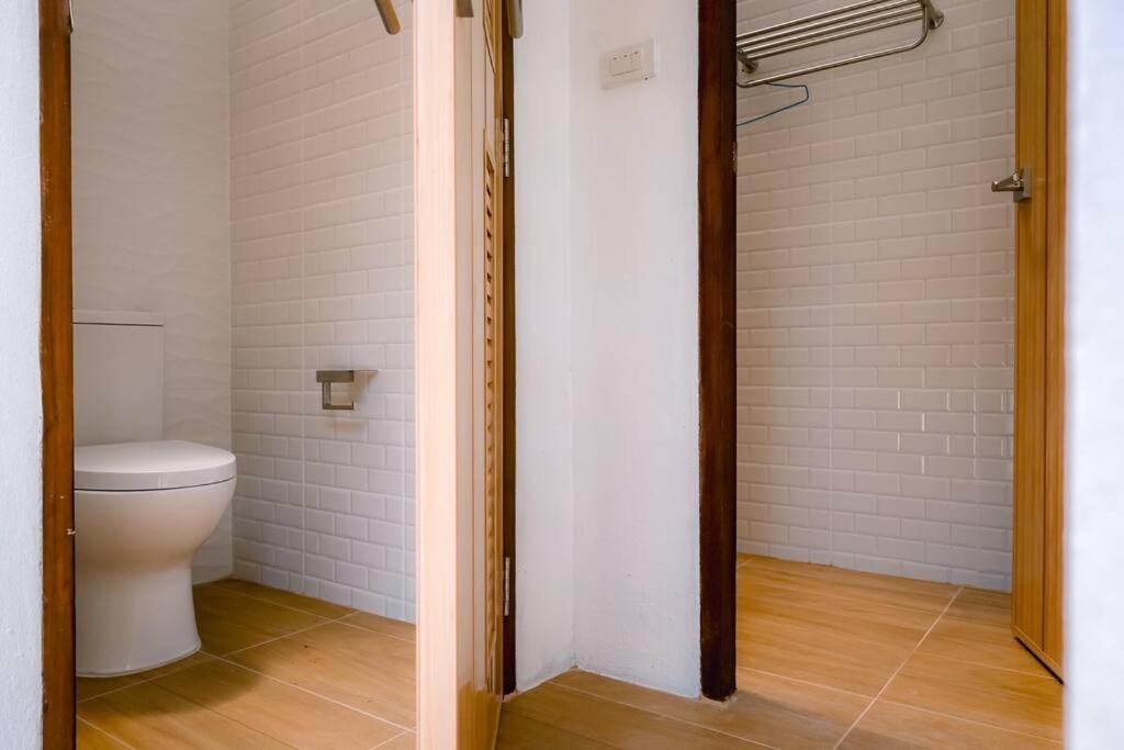 118 Pool Villa in town near CMU & Nimman