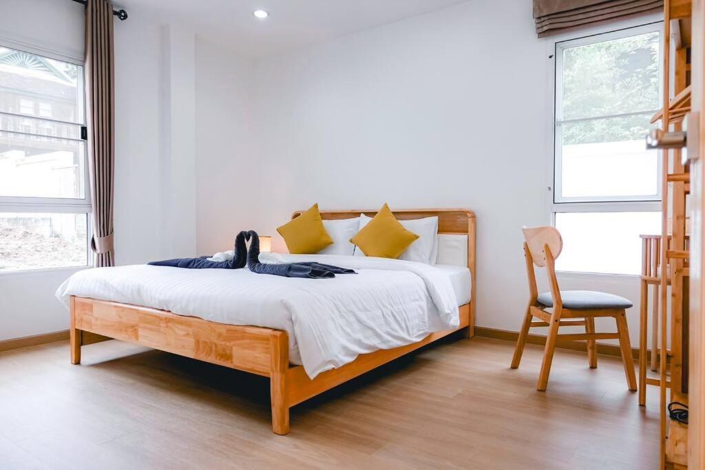 118 Pool Villa in town near CMU & Nimman