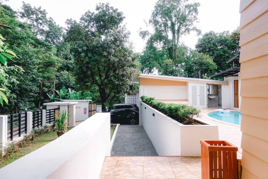 118 Pool Villa in town near CMU & Nimman