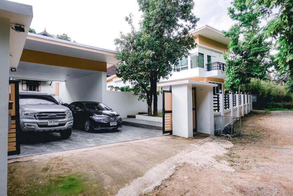 118 Pool Villa in town near CMU & Nimman