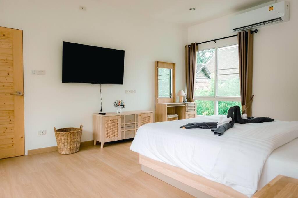 118 Pool Villa in town near CMU & Nimman
