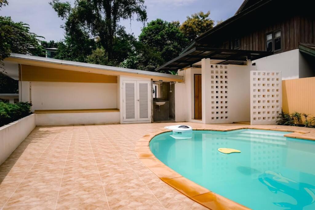 118 Pool Villa in town near CMU & Nimman