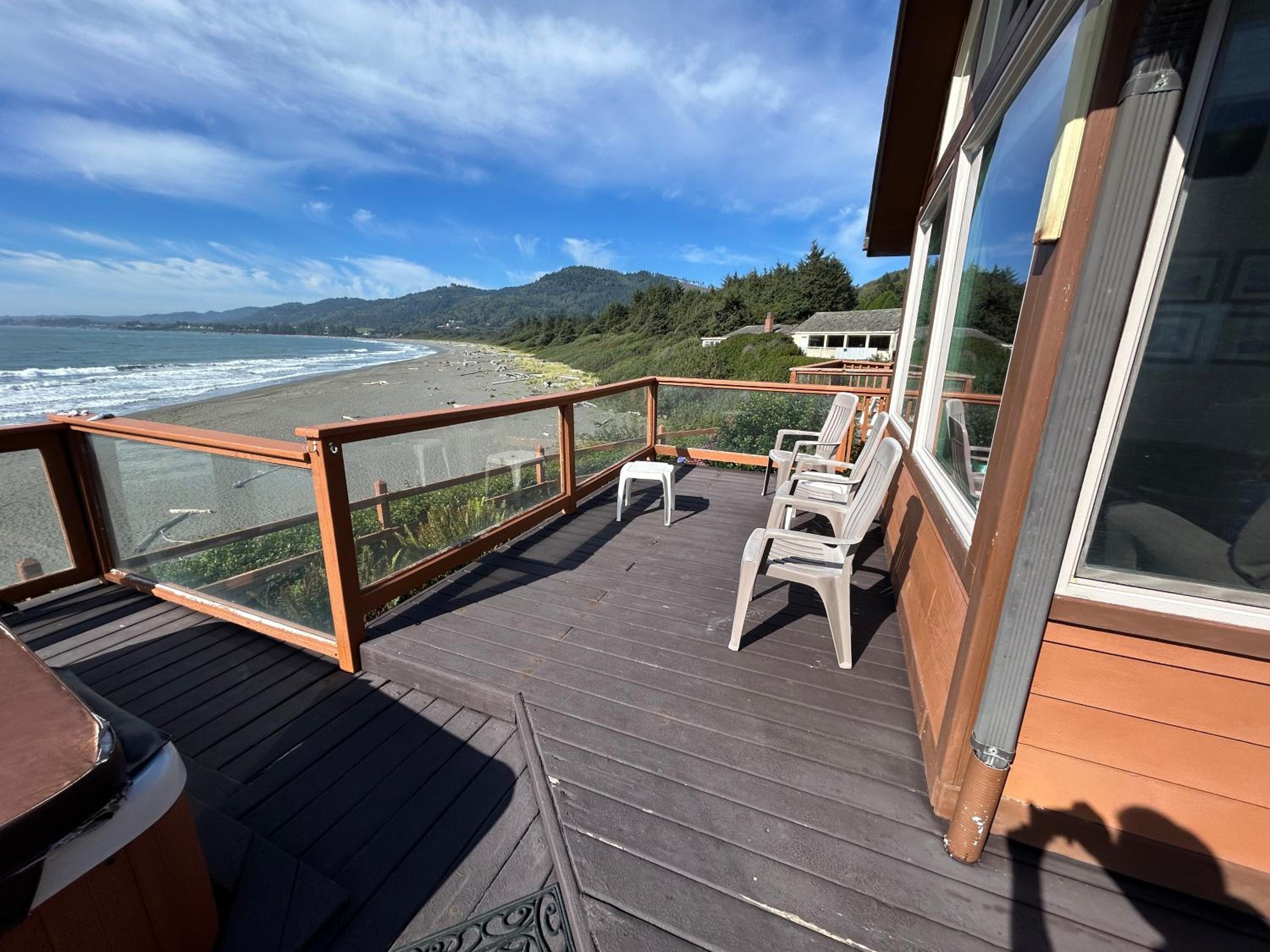 Oceanfront Cabin 6 w Jacuzzi &Awe-Inspiring View view 4