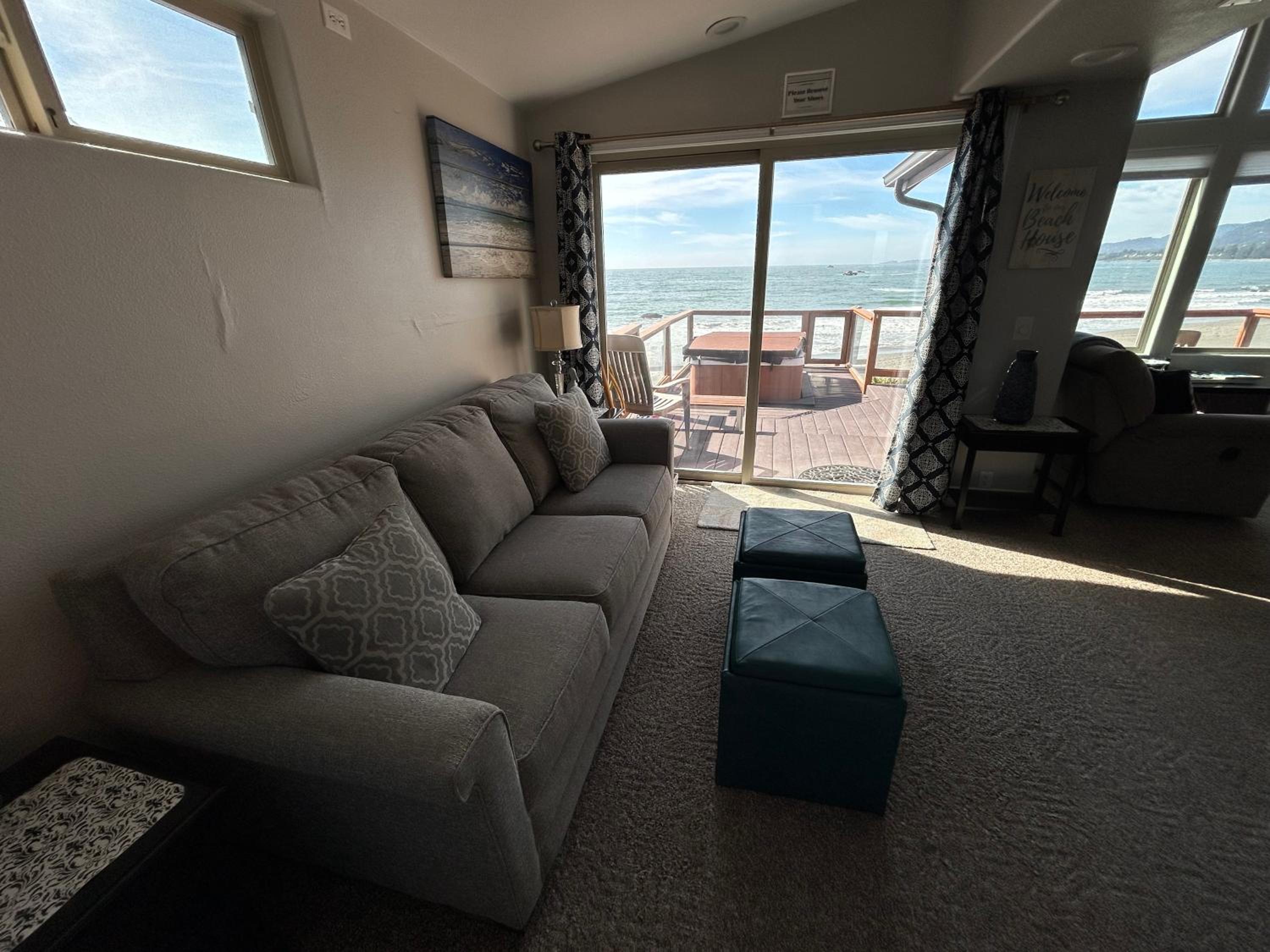 Oceanfront Cabin 6 w Jacuzzi &Awe-Inspiring View view 5