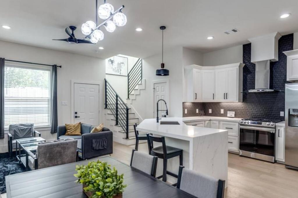 Modern East Downtown Home view 3
