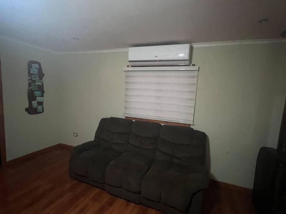 Arriendo diario CASA DE 140 m2 4 DORMITORIOS 2 BAÑOS AMPLIA COCINA Y ESPACIOS COMUNES