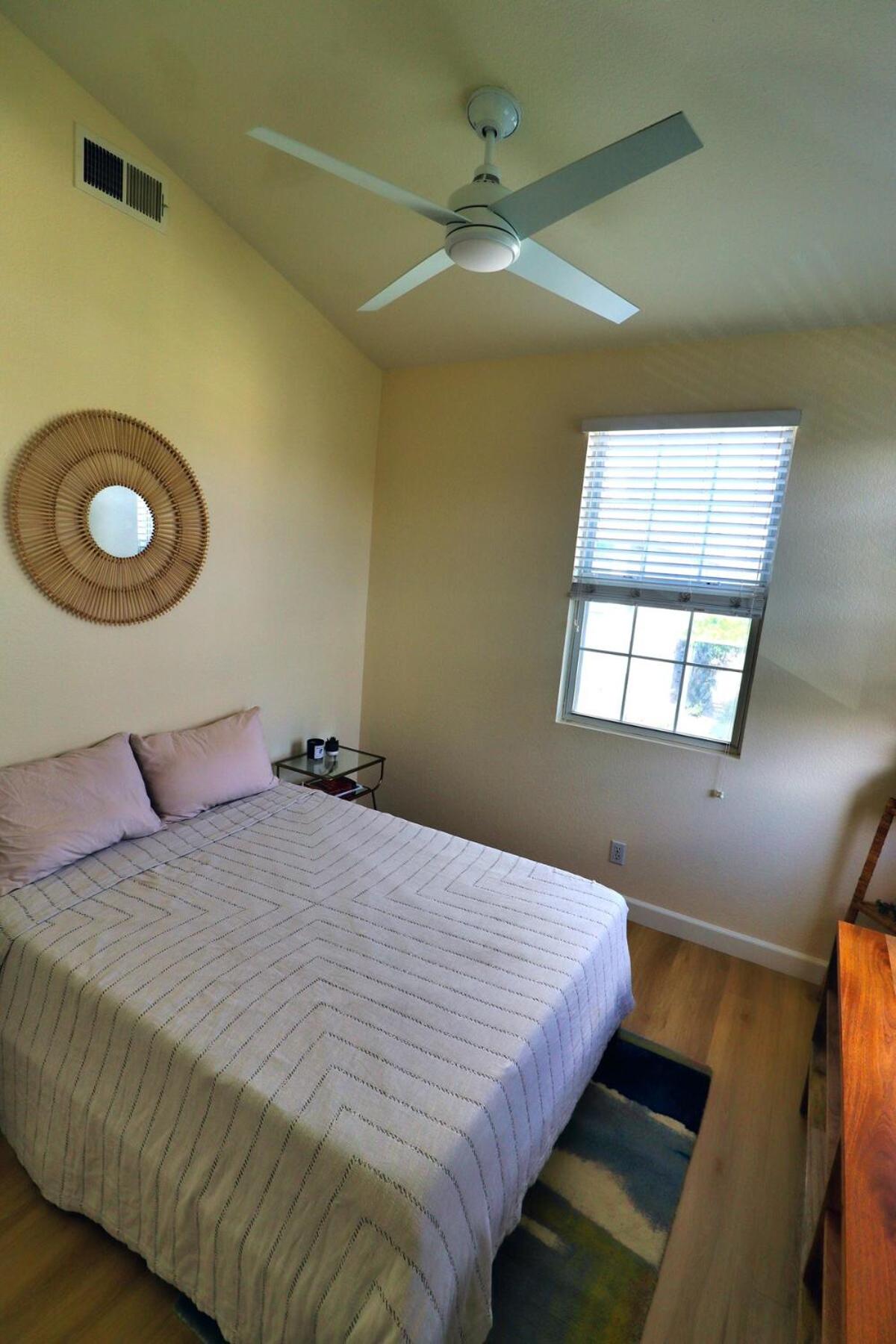 Sweet Pea Place, 2 bed with pool view 2