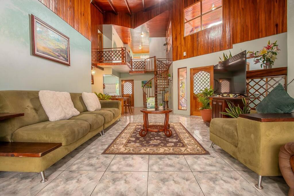 Arenal Family Home - Families & Friends Gateway
