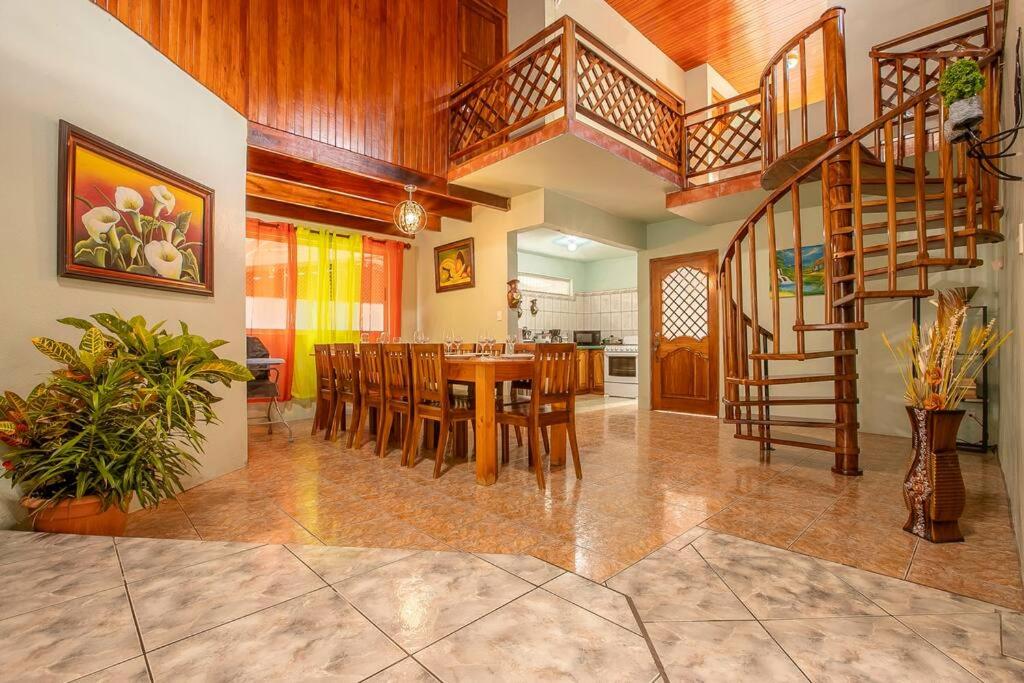 Arenal Family Home - Families & Friends Gateway