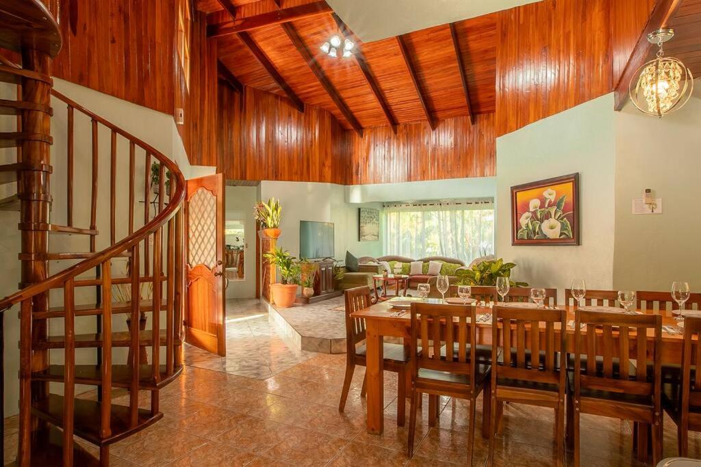 Arenal Family Home - Families & Friends Gateway