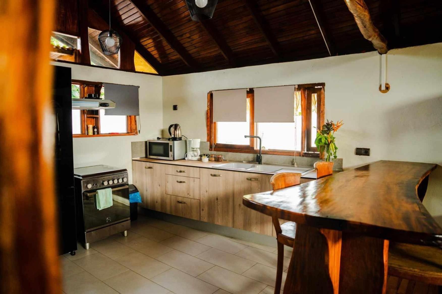 Faré Vanira Vairao view 5