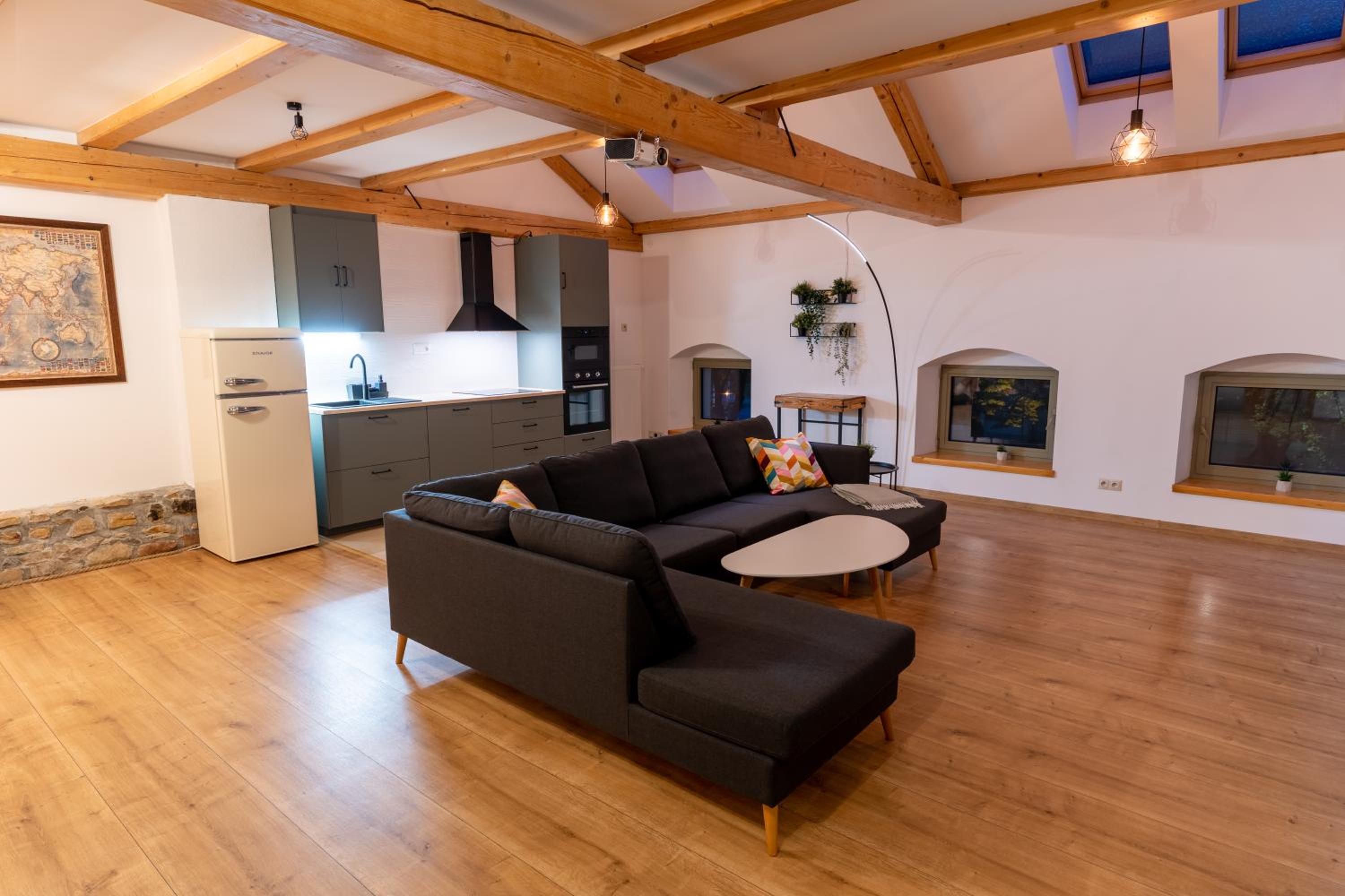 PARADAJS City Center Apartments - 24h self check-in & free private parking view 3