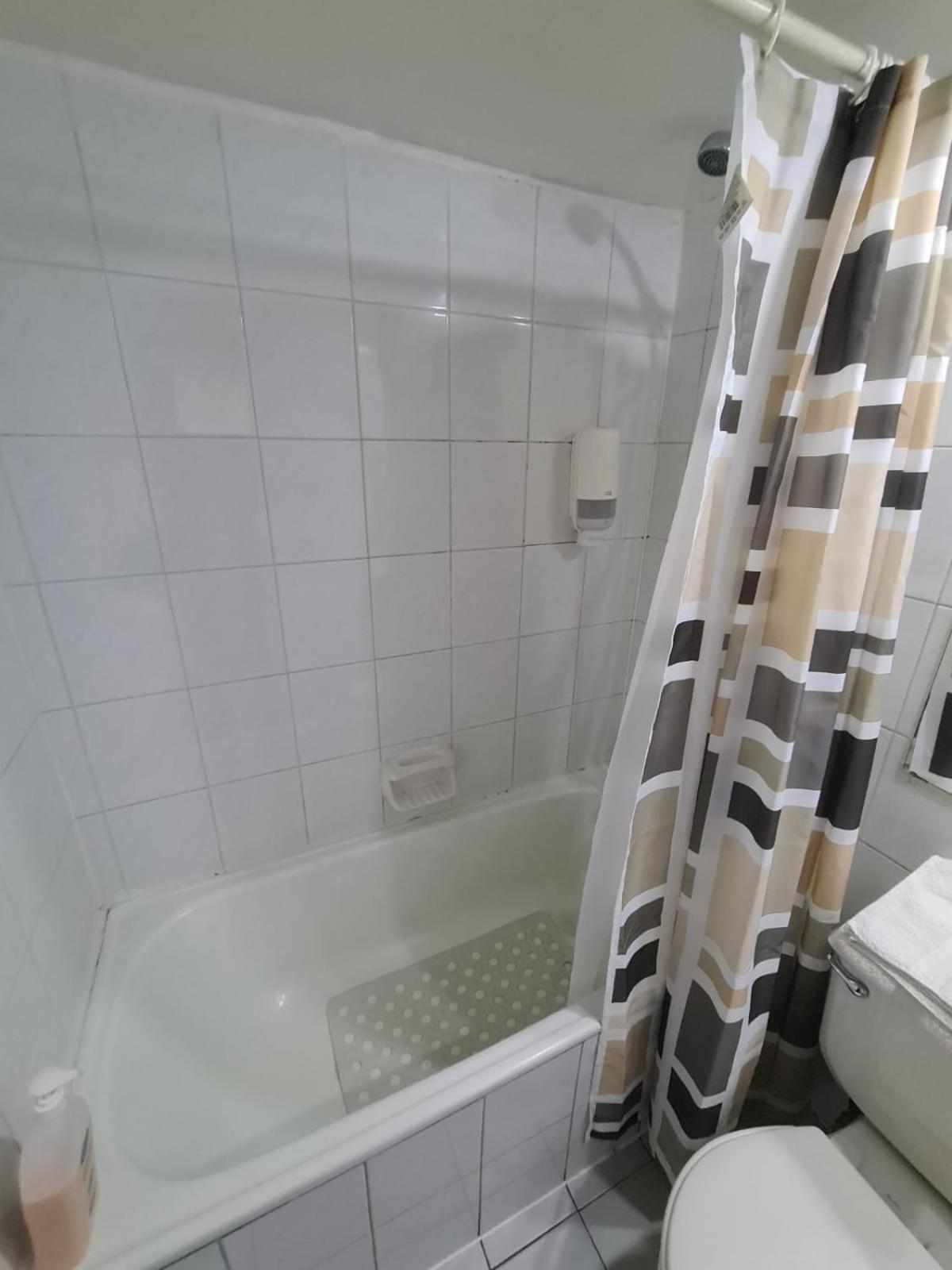 Kennedy Suites 204