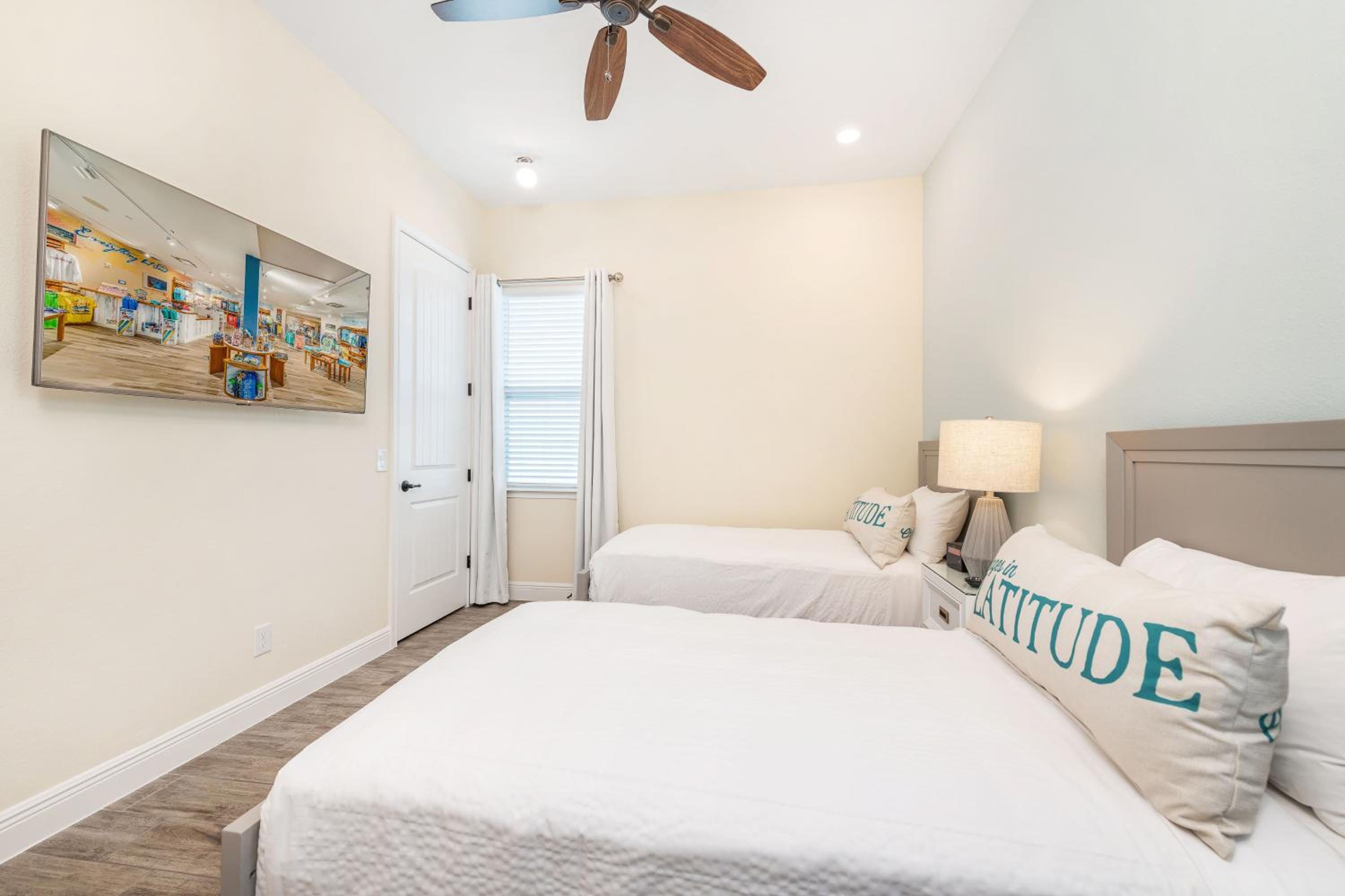 Blue Cottage Near Disney With Margaritaville Resort & Island H2O Access - 8067Kd