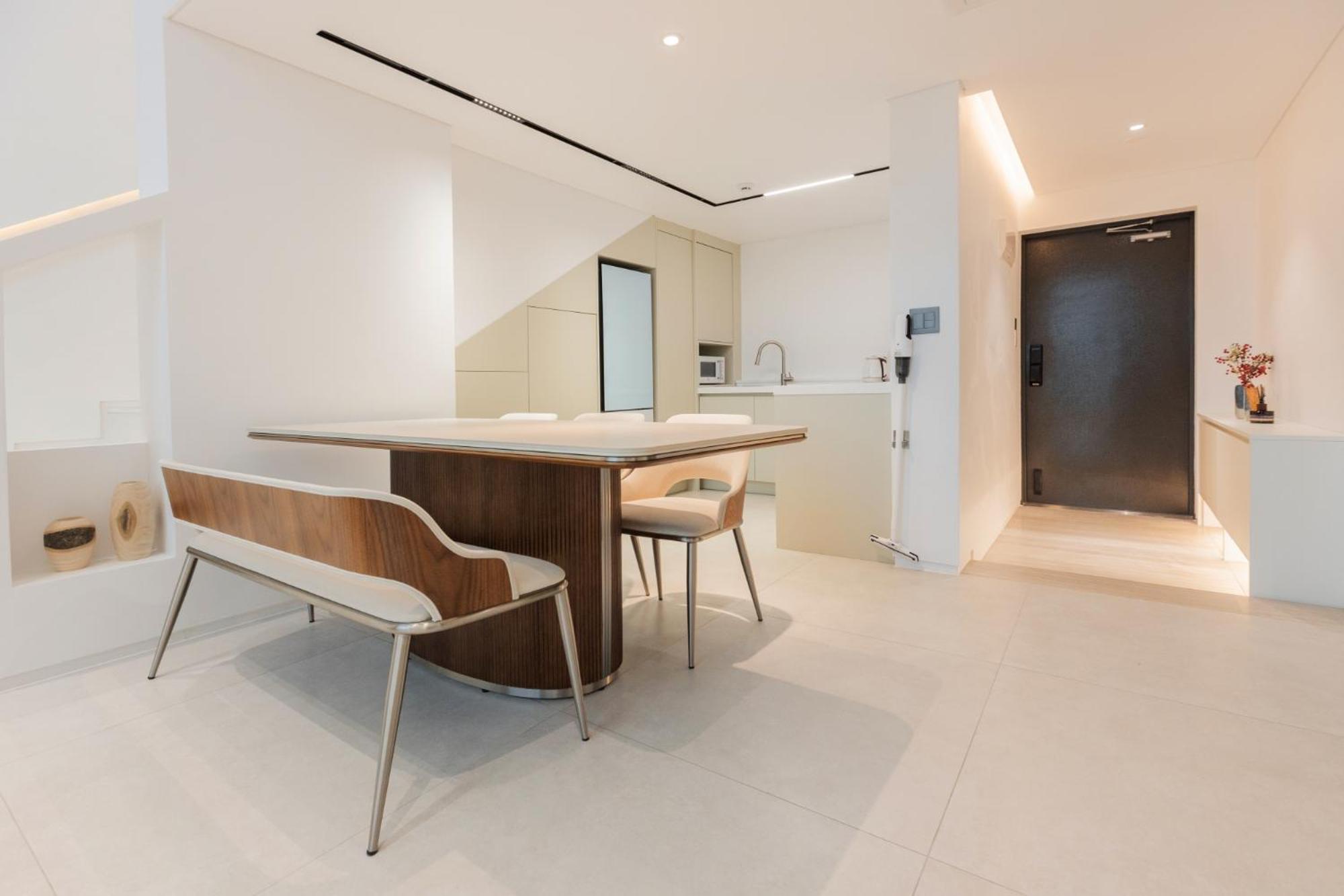 Dolphin Penthouse